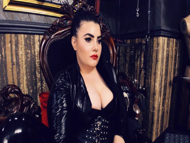 Live sex webcam photo for MelissaGlow #252560722