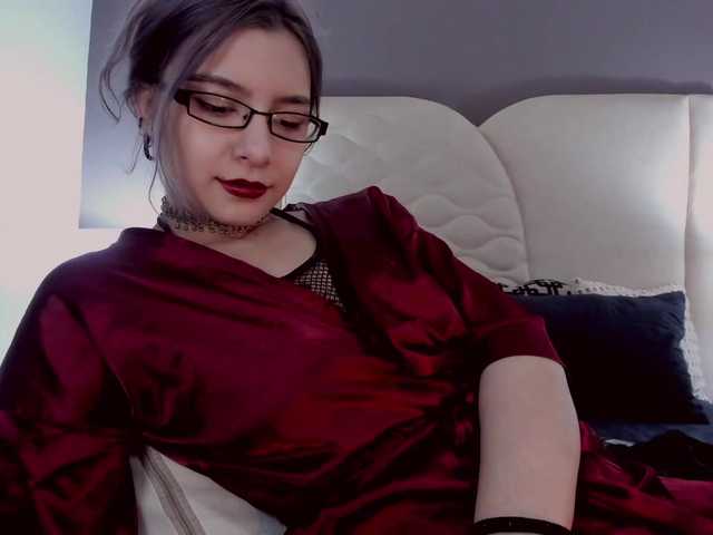 Live sex webcam photo for LilithMystic #248323016