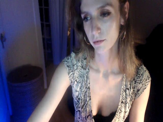 Live sex webcam photo for muffinmoon #265351262