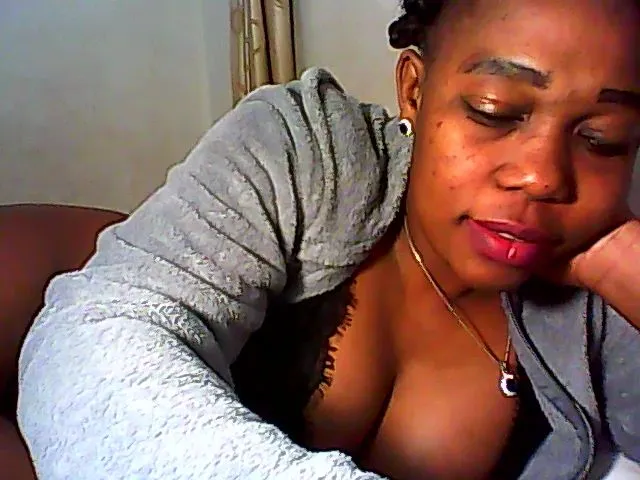 Live sex webcam photo for AfriPrincess #255328423