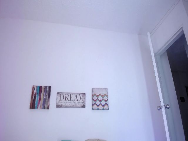 Live sex webcam photo for Chrishadoll #259646837