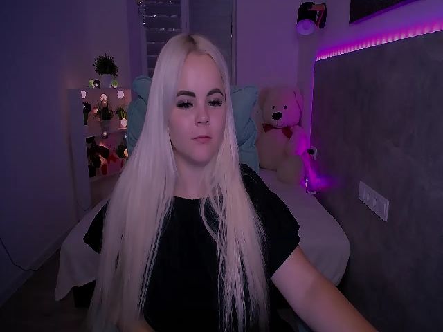 Live sex webcam photo for Jenni__fer #262365690