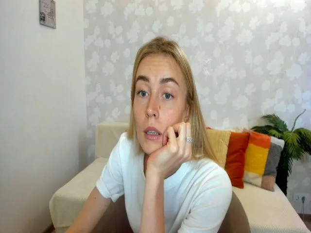 Live sex webcam photo for MissisRexa #255327887