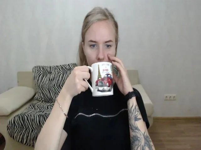 Live sex webcam photo for Limana_xo #260938969