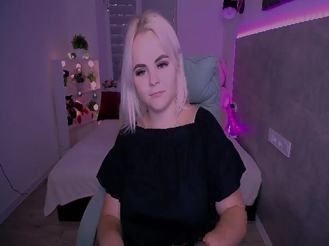 Live sex webcam photo for Jenni__fer #262395144