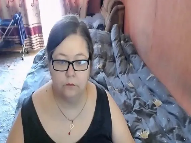 Live sex webcam photo for HotXXXGirl1 #259027771