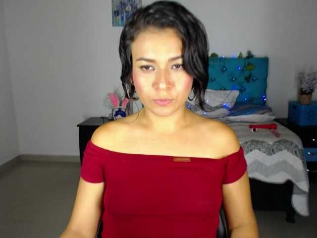 Live sex webcam photo for EVELYN-QUEEN #247285072