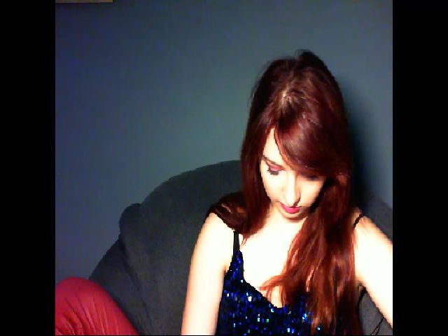 Live sex webcam photo for VirginLuna18 #256339385