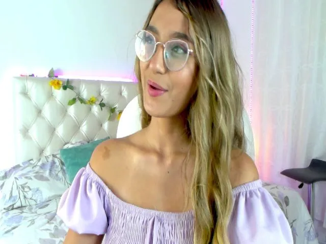 Live sex webcam photo for RubiJasper #261743395