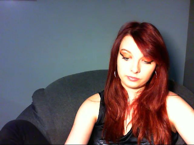 Live sex webcam photo for VirginLuna18 #263210801