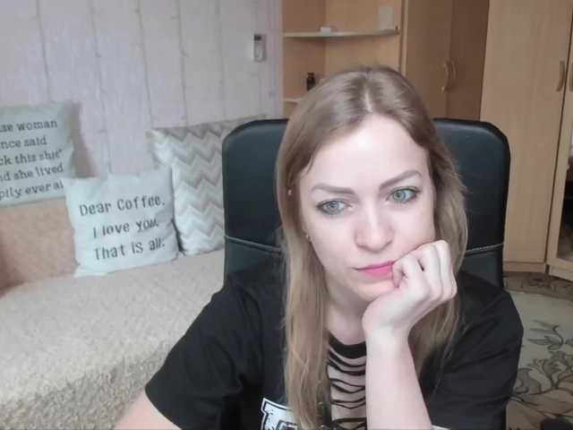 Live sex webcam photo for CherishSia #241084057