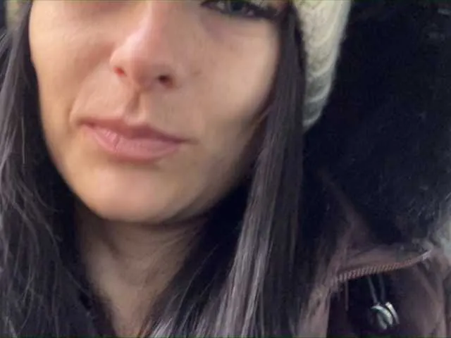 Live sex webcam photo for Kisa-Gav #241237903