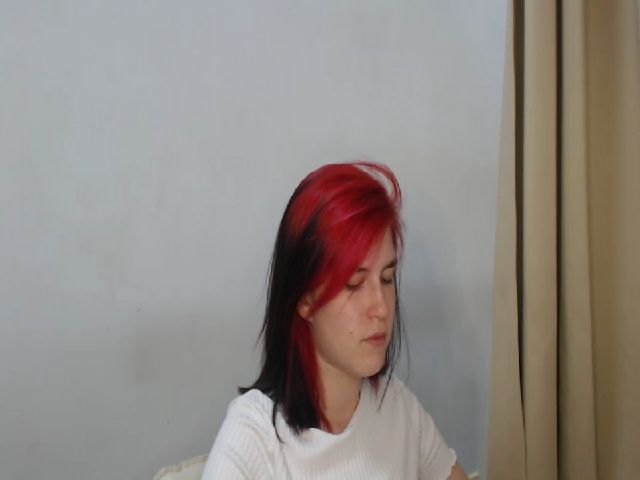 Live sex webcam photo for KateKoss #258702923