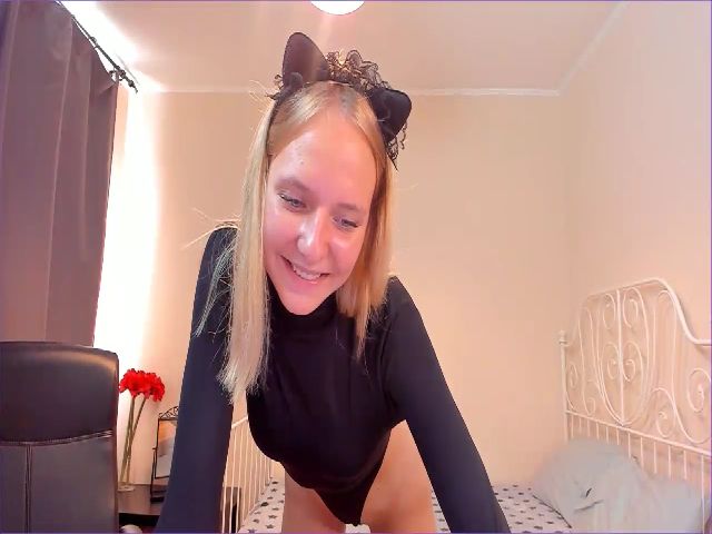 Live sex webcam photo for O1iv1a #252549224