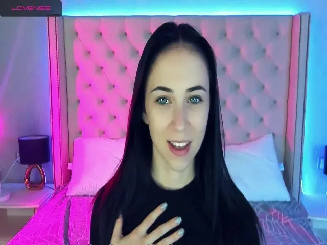 Live sex webcam photo for MilkaBabyDoll #261789530