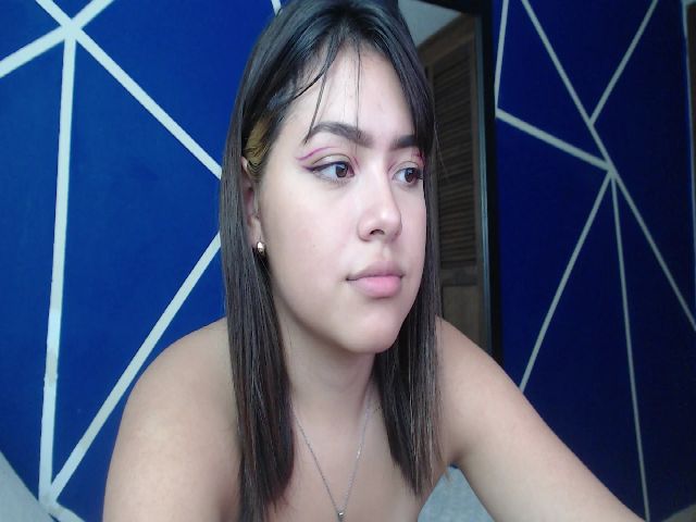 Live sex webcam photo for Angelin_cute #262366916