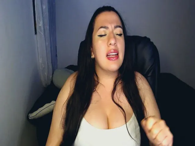 Live sex webcam photo for Hela_one #260426011