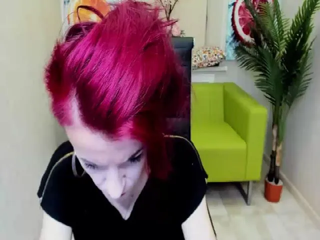 Live sex webcam photo for RubyBlaze #256759098