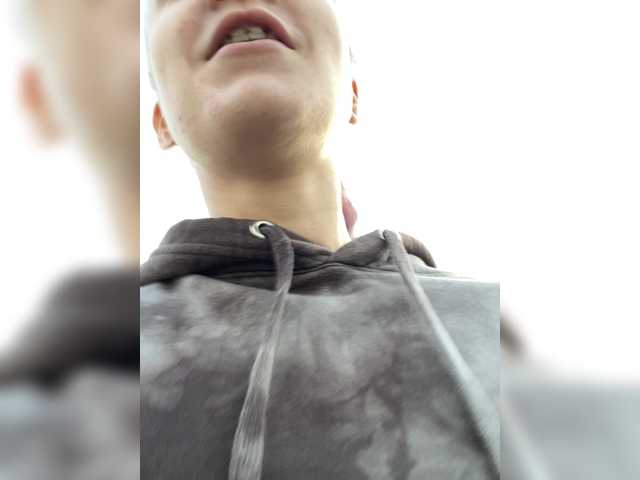 Live sex webcam photo for KiraLiLime #287989990