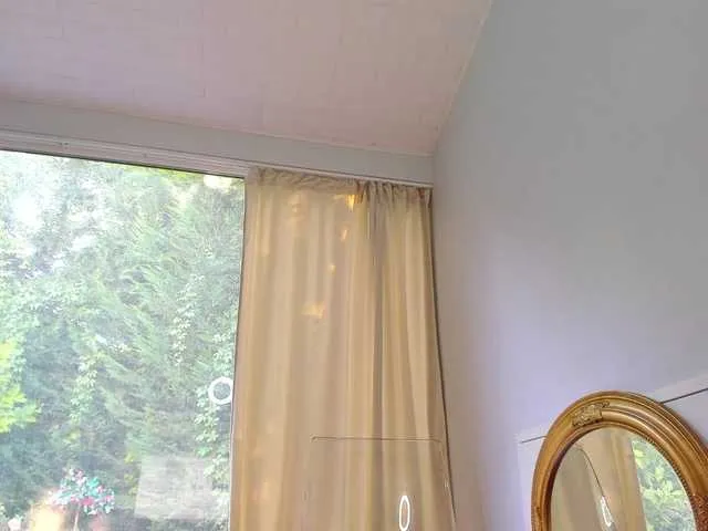 Live sex webcam photo for AlisonKate #253328888