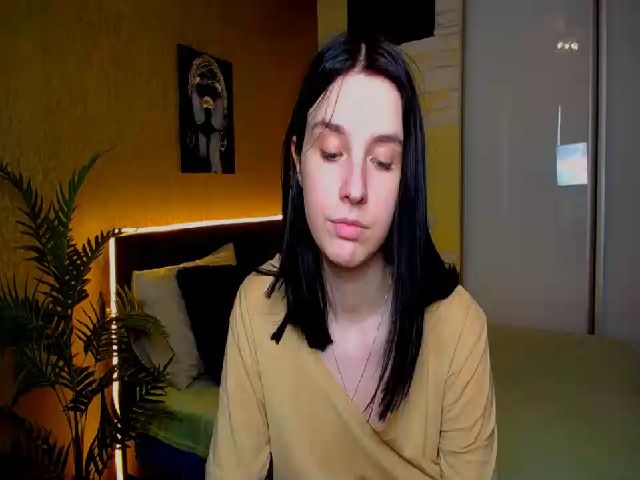 Live sex webcam photo for Lin_Elisss #258585381