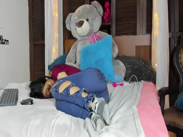 Live sex webcam photo for Latinangel1_ #258117917