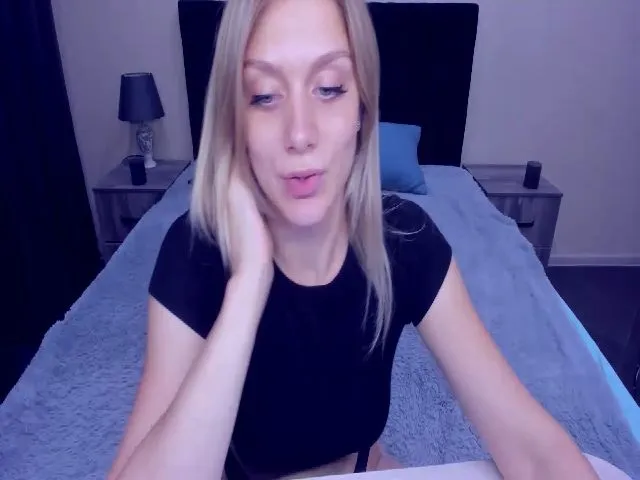 Live sex webcam photo for MeganKind #255278154