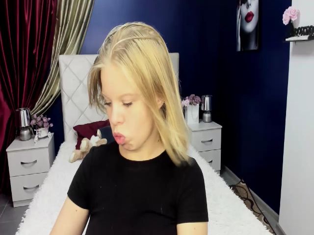 Live sex webcam photo for PinkieTease #257510929