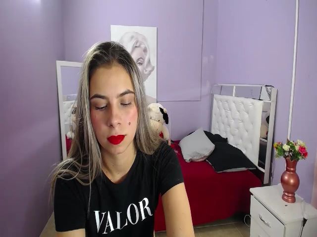 Live sex webcam photo for Martina_ferer #263173341