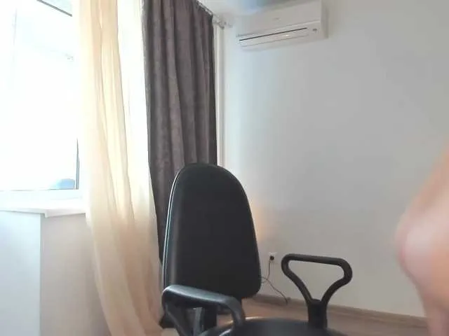 Live sex webcam photo for Colette1W #248545803