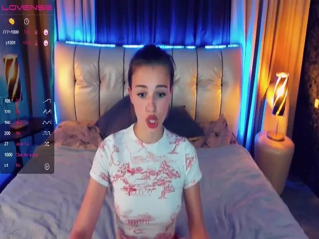 Live sex webcam photo for MariaCharming #258102365