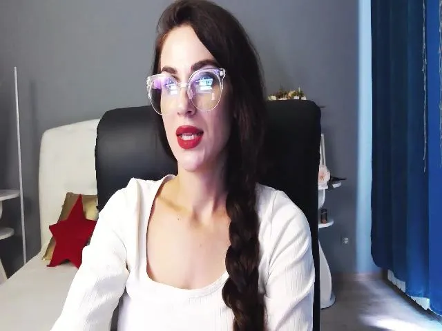 Live sex webcam photo for VictoriaJamy #256227675