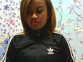 Live sex webcam photo for Hot_Minou45 #244804834