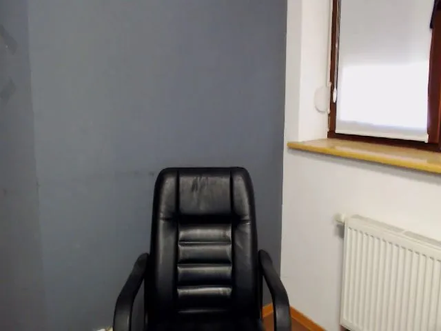 Live sex webcam photo for SnowSpacee #265455016