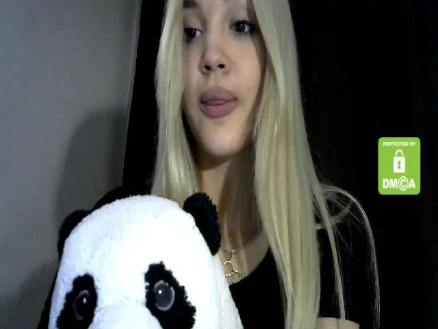 Live sex webcam photo for MyyDream #258298388