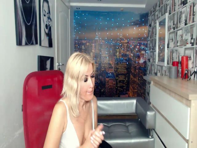 Live sex webcam photo for Lovely_della #260769713