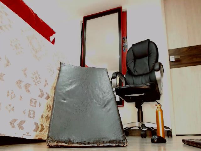 Live sex webcam photo for TamyJhonson #258736054