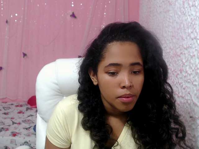 Live sex webcam photo for Zoe-19- #255850326