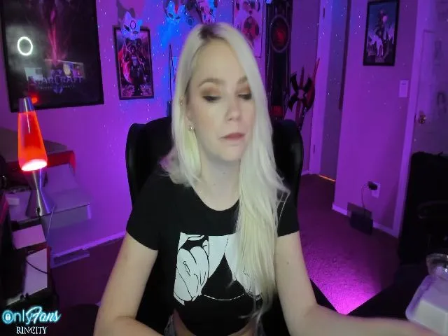 Live sex webcam photo for RinCity #257310989