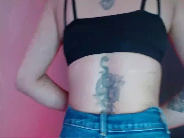 Live sex webcam photo for April_dew #259389436