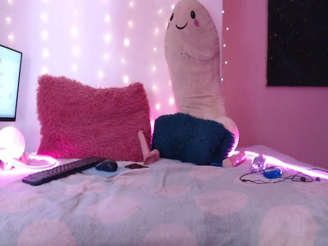 Live sex webcam photo for Suicidepussyy #258311397