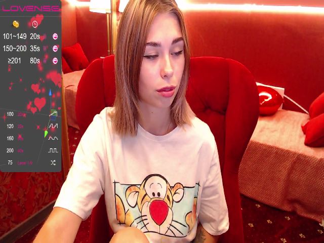 Live sex webcam photo for MeowGirll #261983229