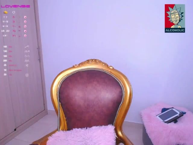 Live sex webcam photo for Aria_brown_ #252902836