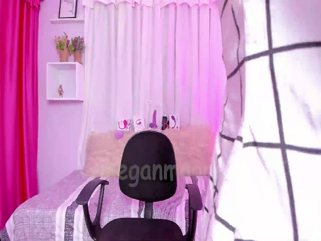 Live sex webcam photo for Meganmoore_ #254072960