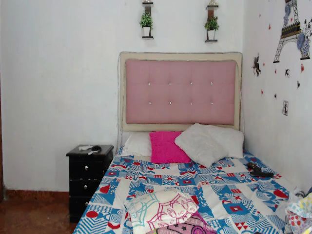 Live sex webcam photo for Maryalelove #259472031