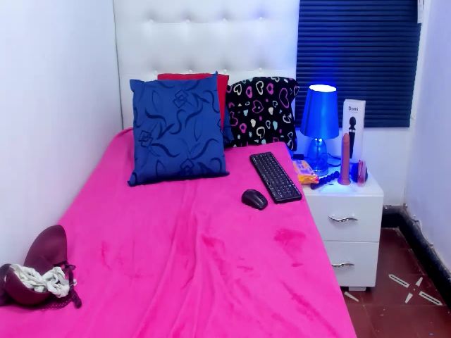 Live sex webcam photo for samyharper_ #260052804