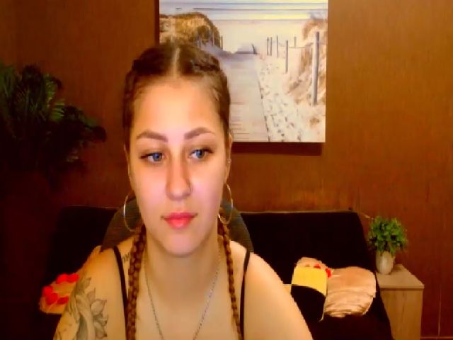 Live sex webcam photo for MsDream_ #261330440