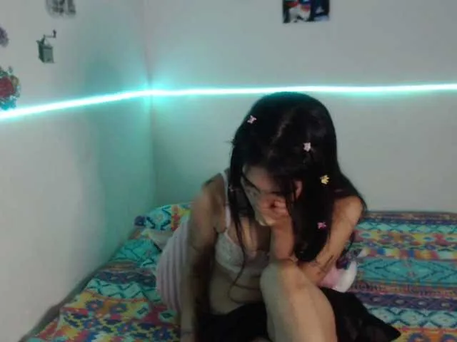Live sex webcam photo for Agatha-69 #247514734