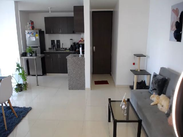 Live sex webcam photo for Valen_giraldo #259410531