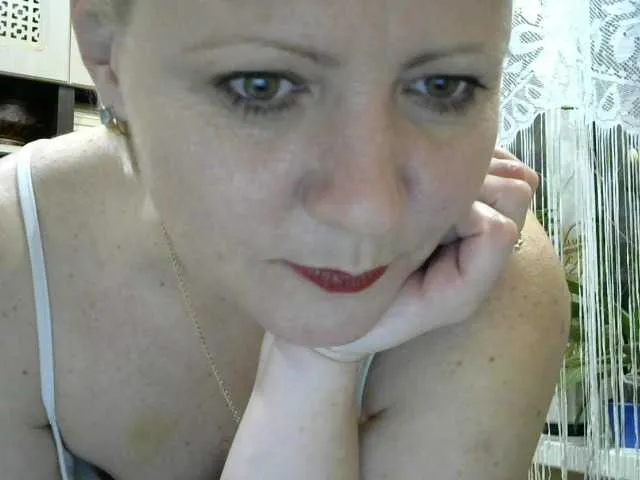 Live sex webcam photo for HelenLike #241034585